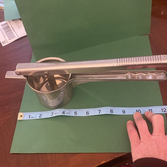 Cuisipro 18/10 Stainless Steel Ricer Potato Masher and Baby food masher - Picture 6 of 7